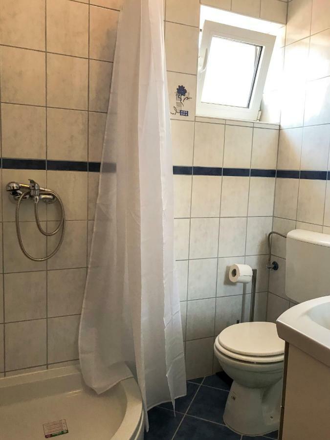 Mr. Hall Apartments Barbat na Rabu Buitenkant foto